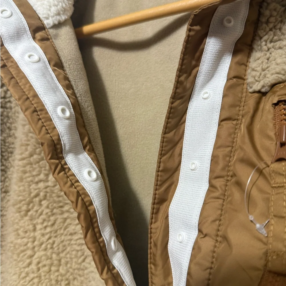 Columbia Tan and Cream Fleece Jacket - Picture 4 of 7